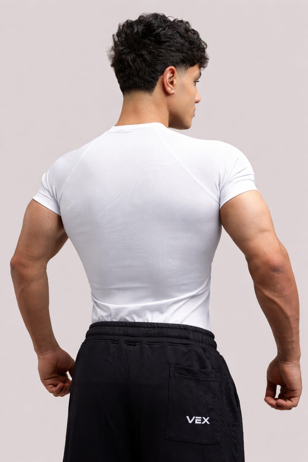 WHITE COMPRESSION T-SHIRT